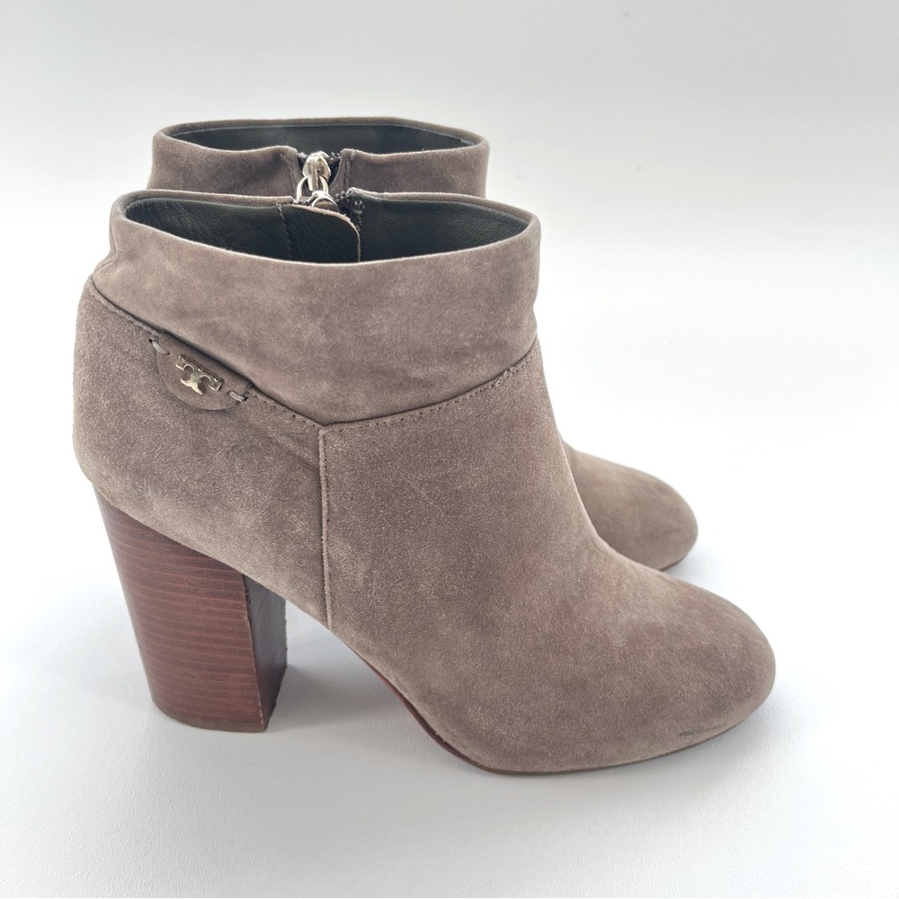 Tory Burch Fulton Lan Soho Luxe Suede Taupe Zip Heeled Bootie 31148388